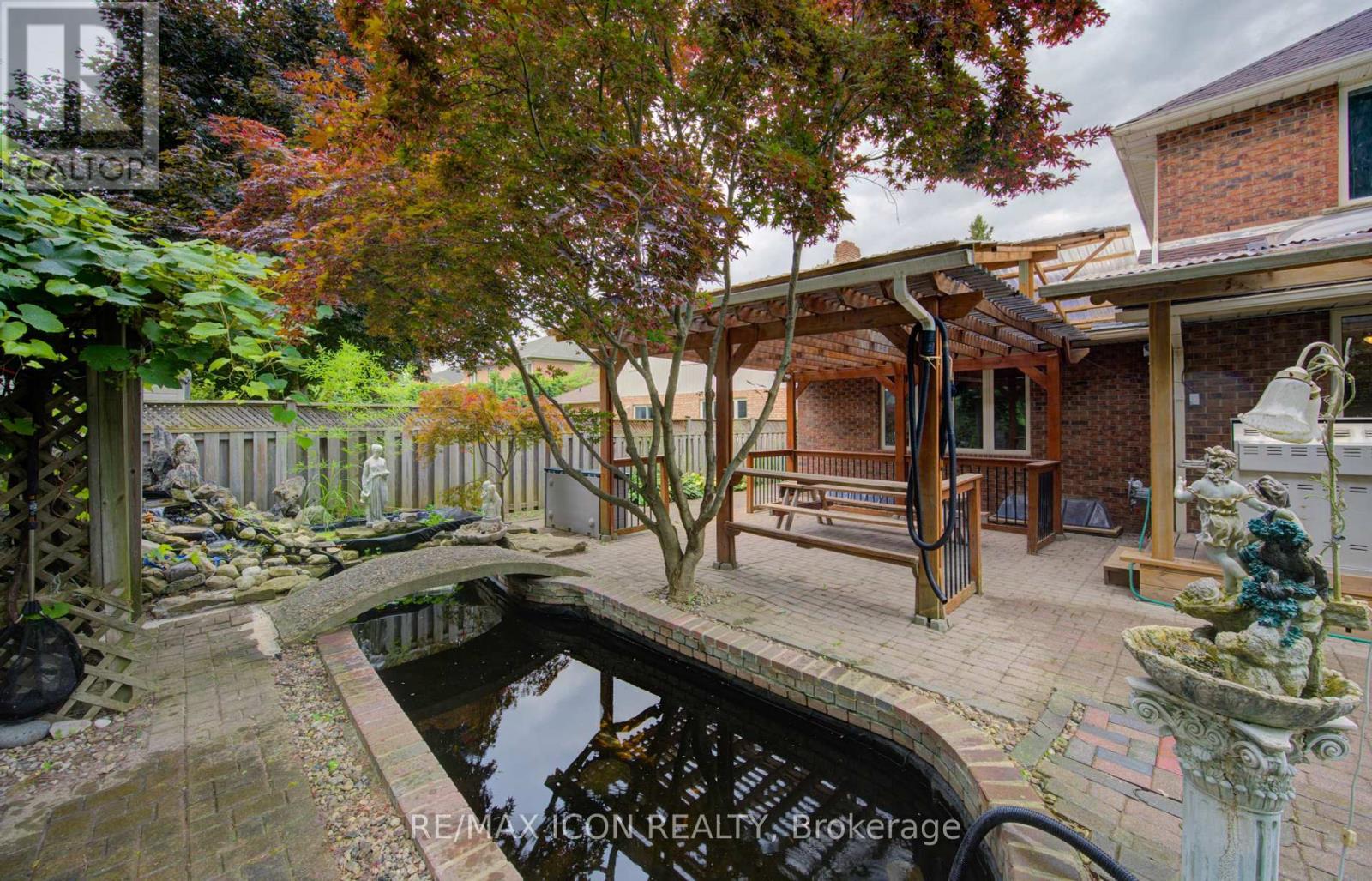 Photo 23 of 531 Sandbrooke Court, Waterloo ON