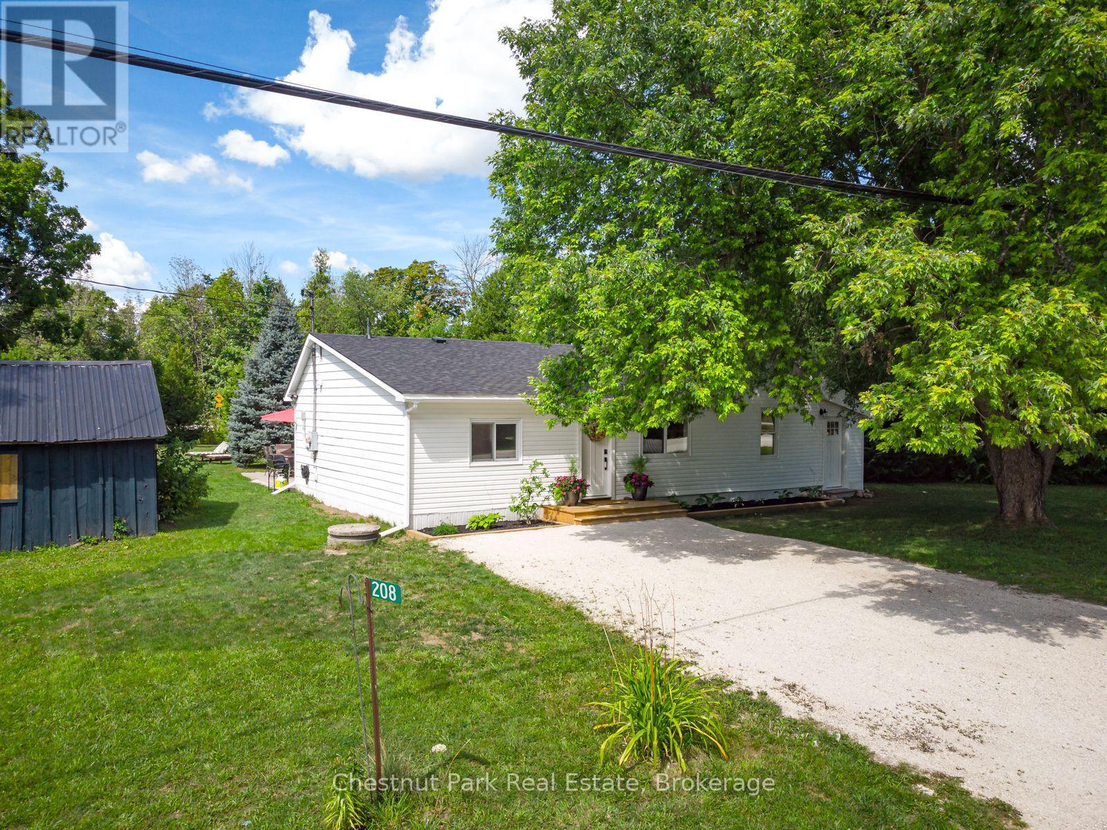 Photo 5 of 208 Redan Street, Grey Highlands ON