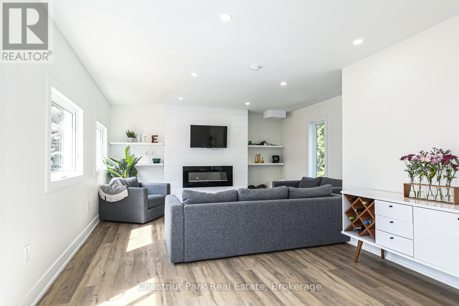 Photo 32 of 208 Redan Street, Grey Highlands ON