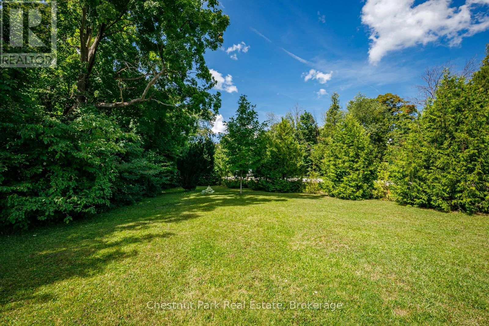 Photo 11 of 208 Redan Street, Grey Highlands ON