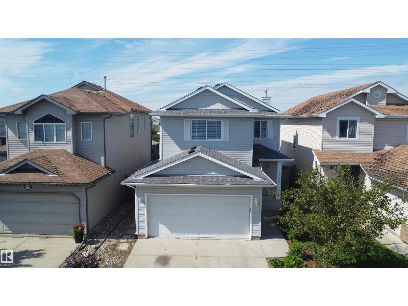 Photo 1 of 3240 26 St Nw, Edmonton AB