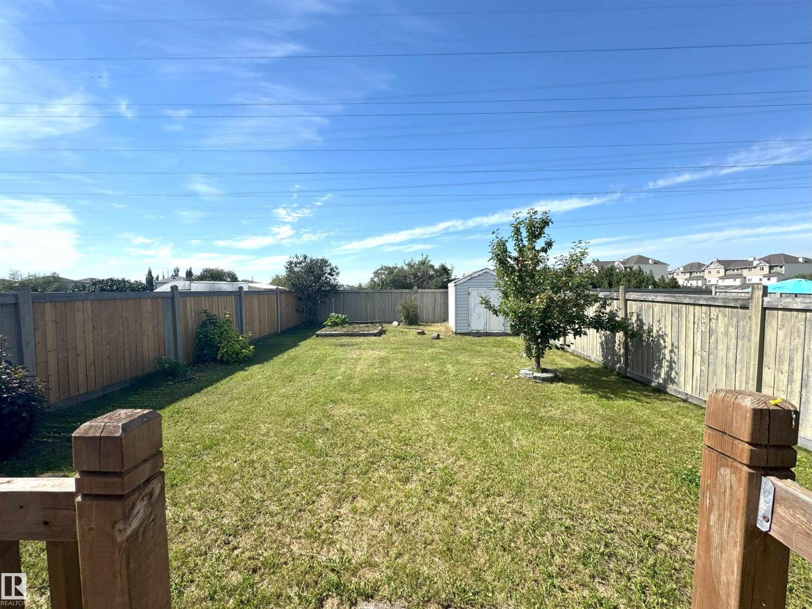 Photo 15 of 3240 26 St Nw, Edmonton AB