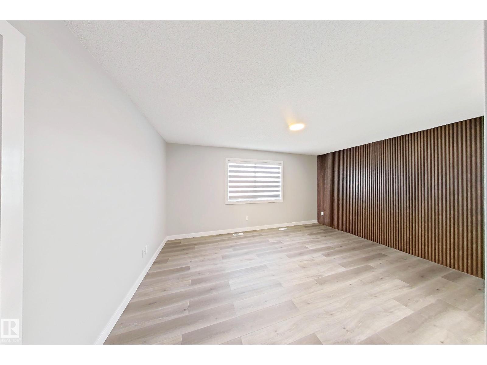 Photo 33 of 3240 26 St Nw, Edmonton AB