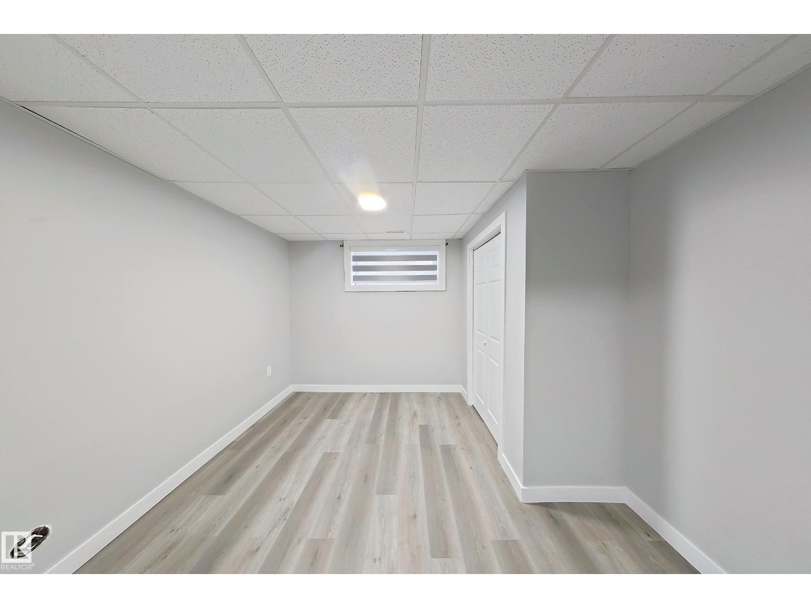 Photo 39 of 3240 26 St Nw, Edmonton AB