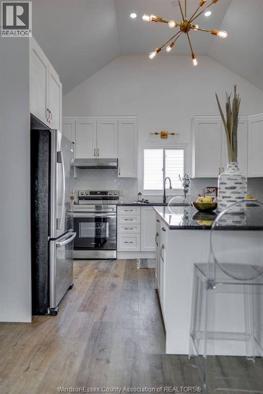 Photo 13 of 13028 Tecumseh Road East, Tecumseh ON