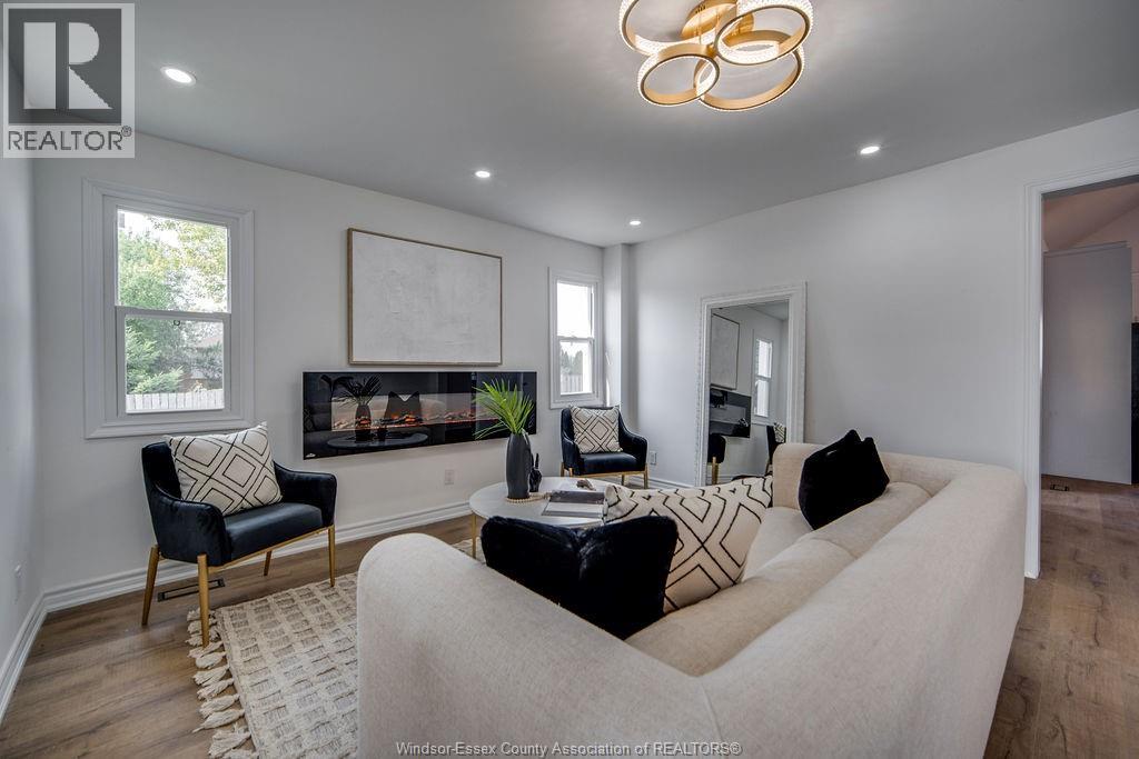 Photo 42 of 13028 Tecumseh Road East, Tecumseh ON