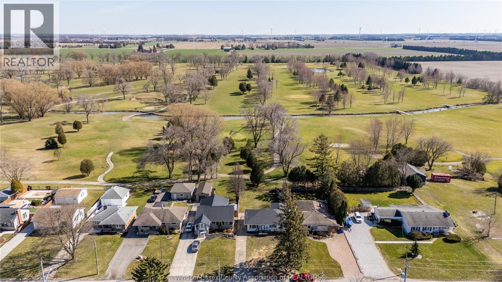 Photo 3 of 416 Indian Creek Road West, Chatham ON