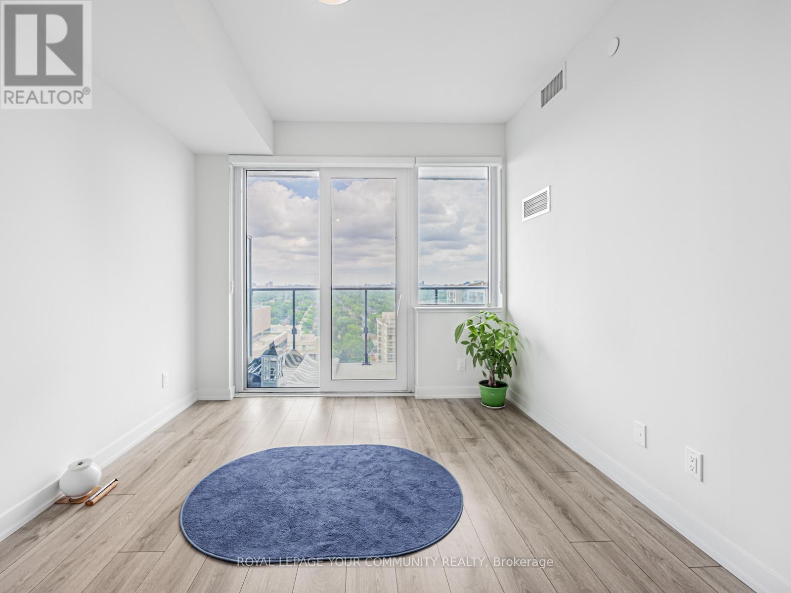 Photo 2 of 2301 15 Ellerslie Avenue, Toronto ON