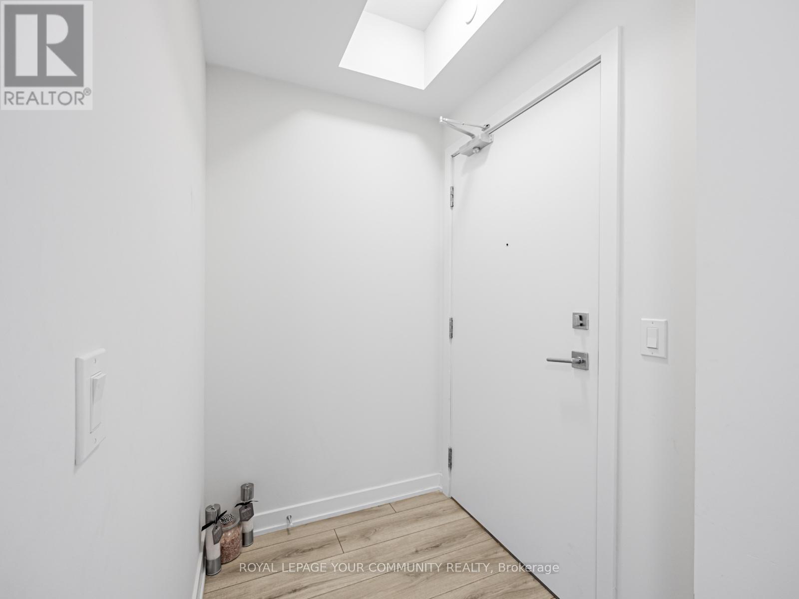 Photo 17 of 2301 15 Ellerslie Avenue, Toronto ON