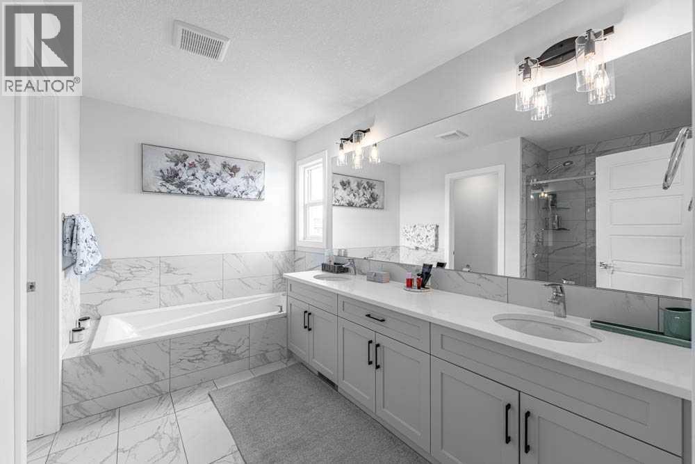 Photo 7 of 178 Creekstone Path Sw, Calgary AB