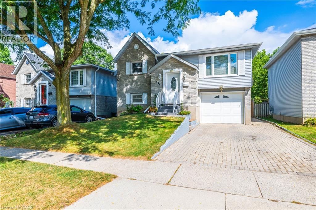 Photo 4 of 334 Sekura Street, Cambridge ON