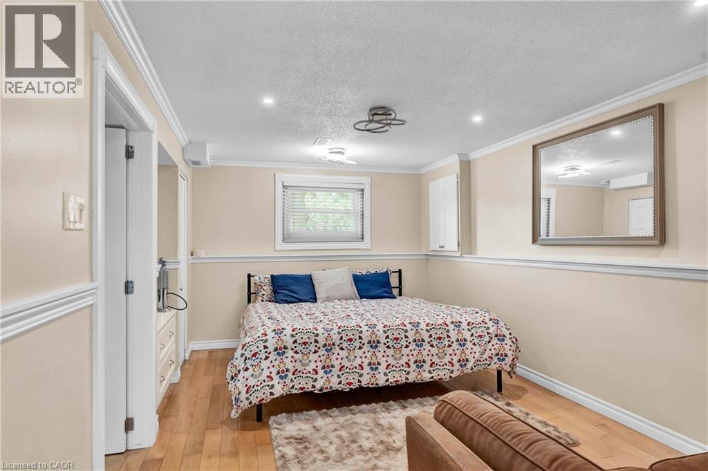 Photo 11 of 334 Sekura Street, Cambridge ON