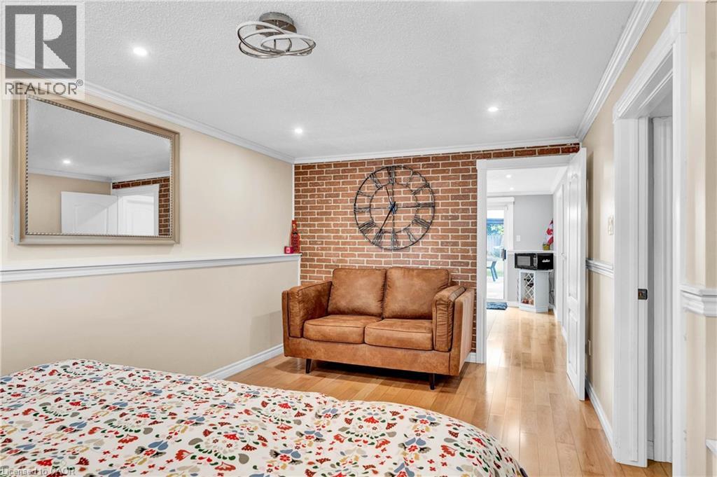 Photo 3 of 334 Sekura Street, Cambridge ON