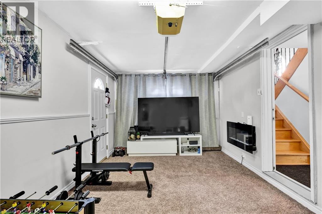 Photo 13 of 334 Sekura Street, Cambridge ON