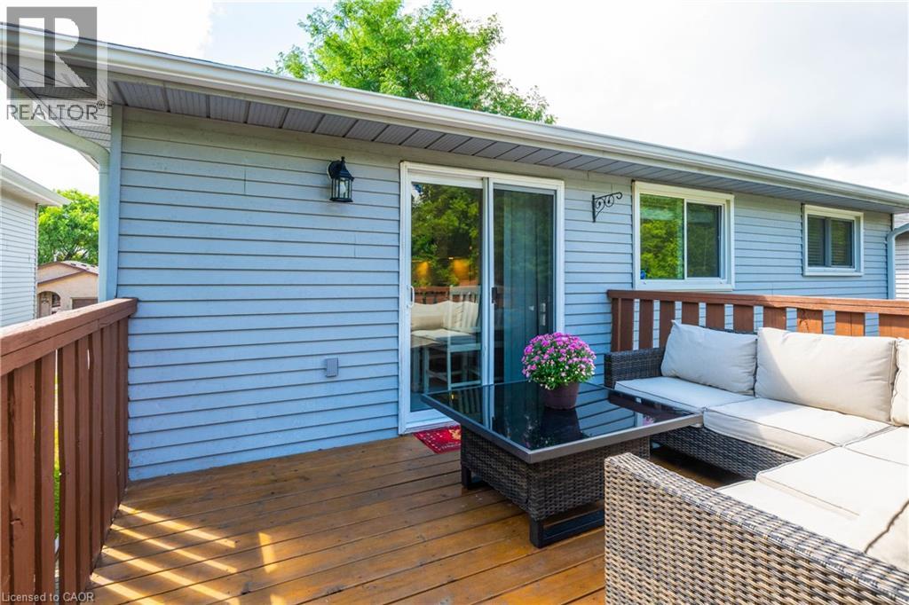 Photo 8 of 334 Sekura Street, Cambridge ON
