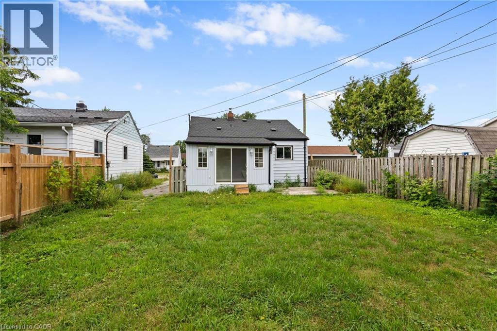 Photo 13 of 321 Dieppe Street, Welland ON