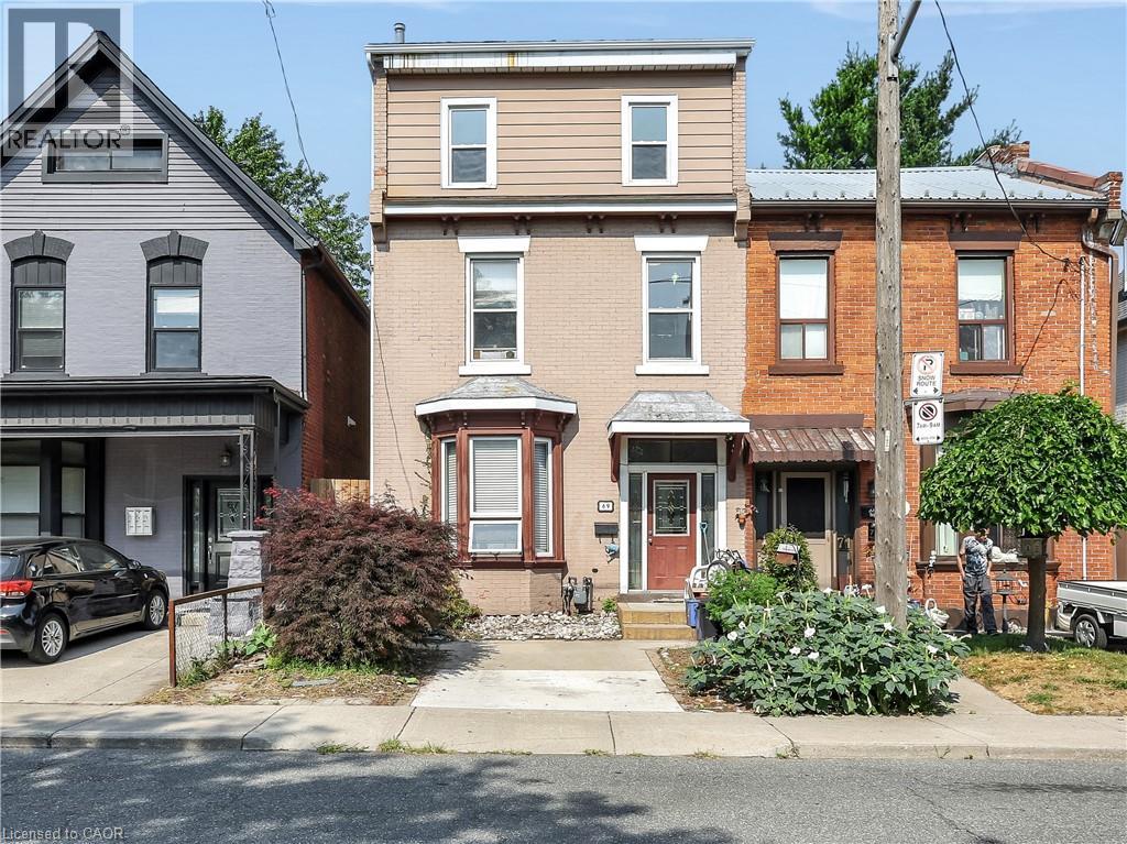 Photo 3 of 69 Victoria Avenue N, Hamilton ON