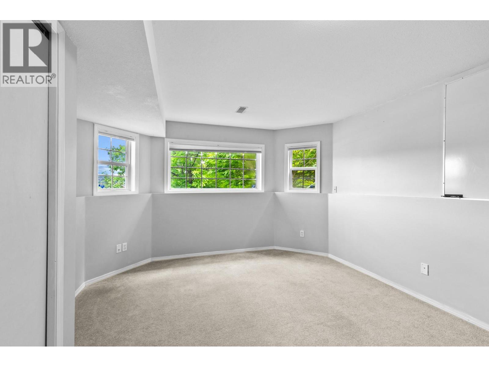  125 Applecrest Court, Kelowna