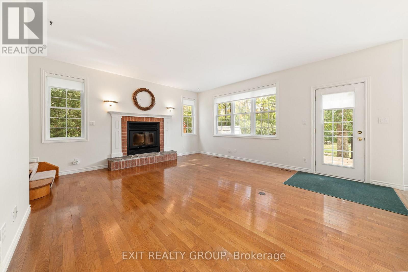Photo 3 of 164 Bay Breeze Street, Prince Edward County ON