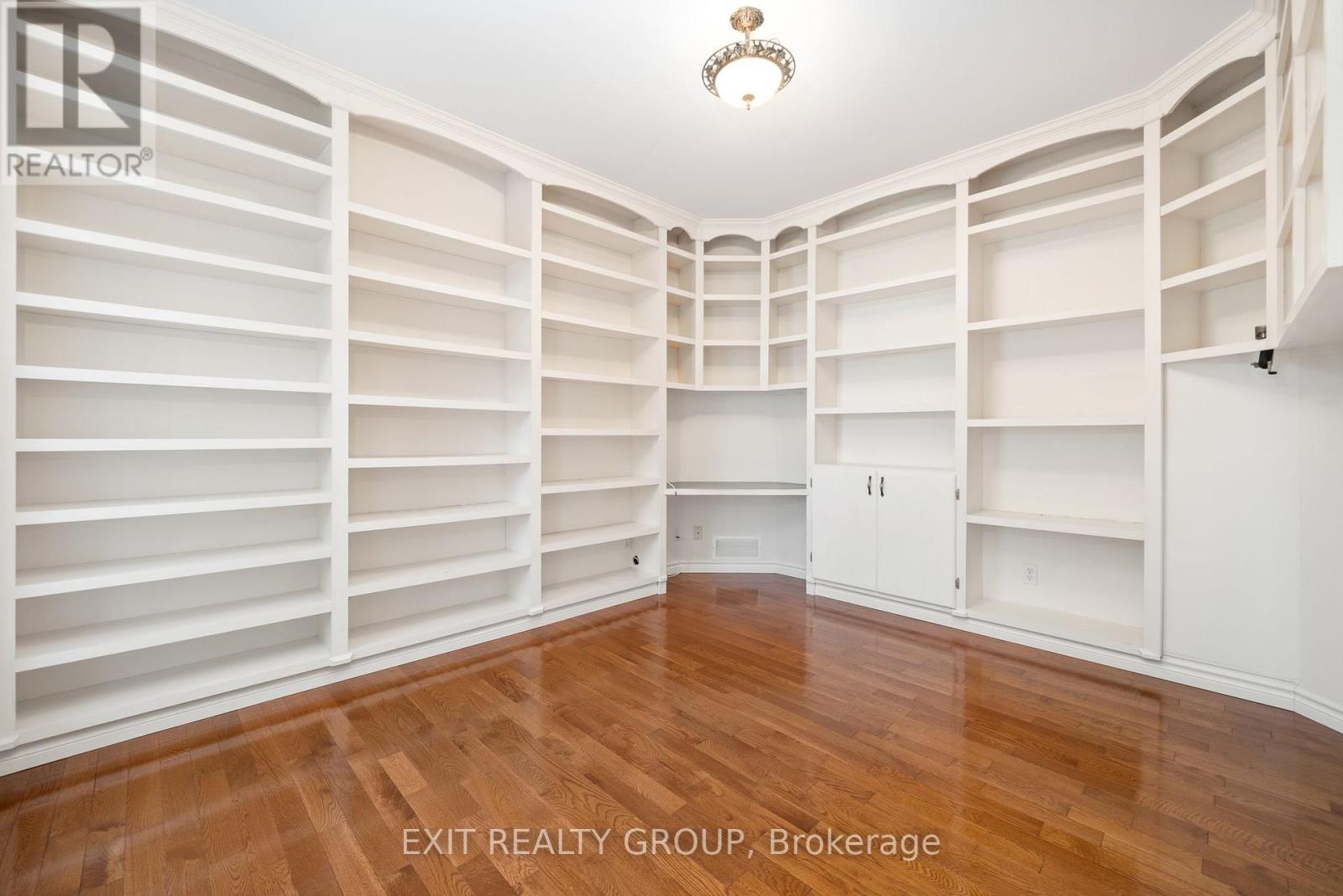 Photo 17 of 164 Bay Breeze Street, Prince Edward County ON