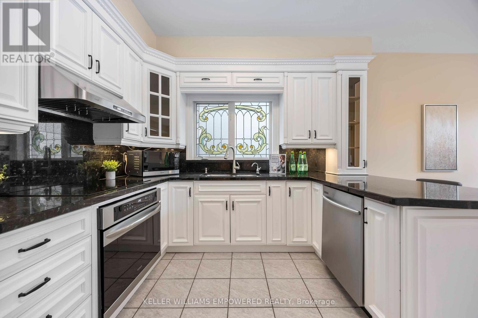 Photo 19 of 60 Brookside Road, Richmond Hill ON