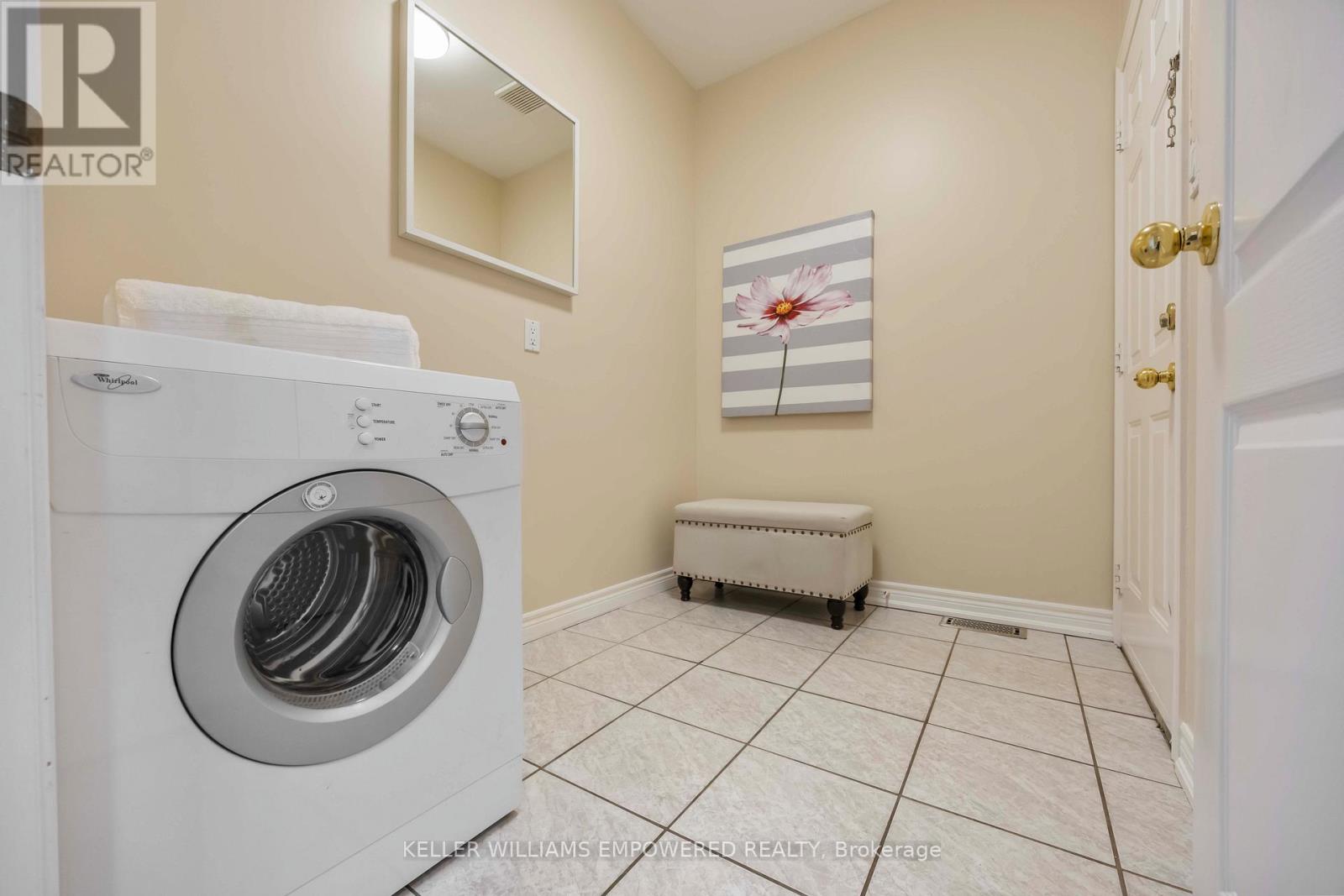 Photo 21 of 60 Brookside Road, Richmond Hill ON