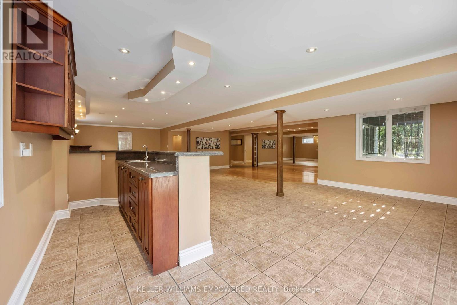 Photo 26 of 60 Brookside Road, Richmond Hill ON