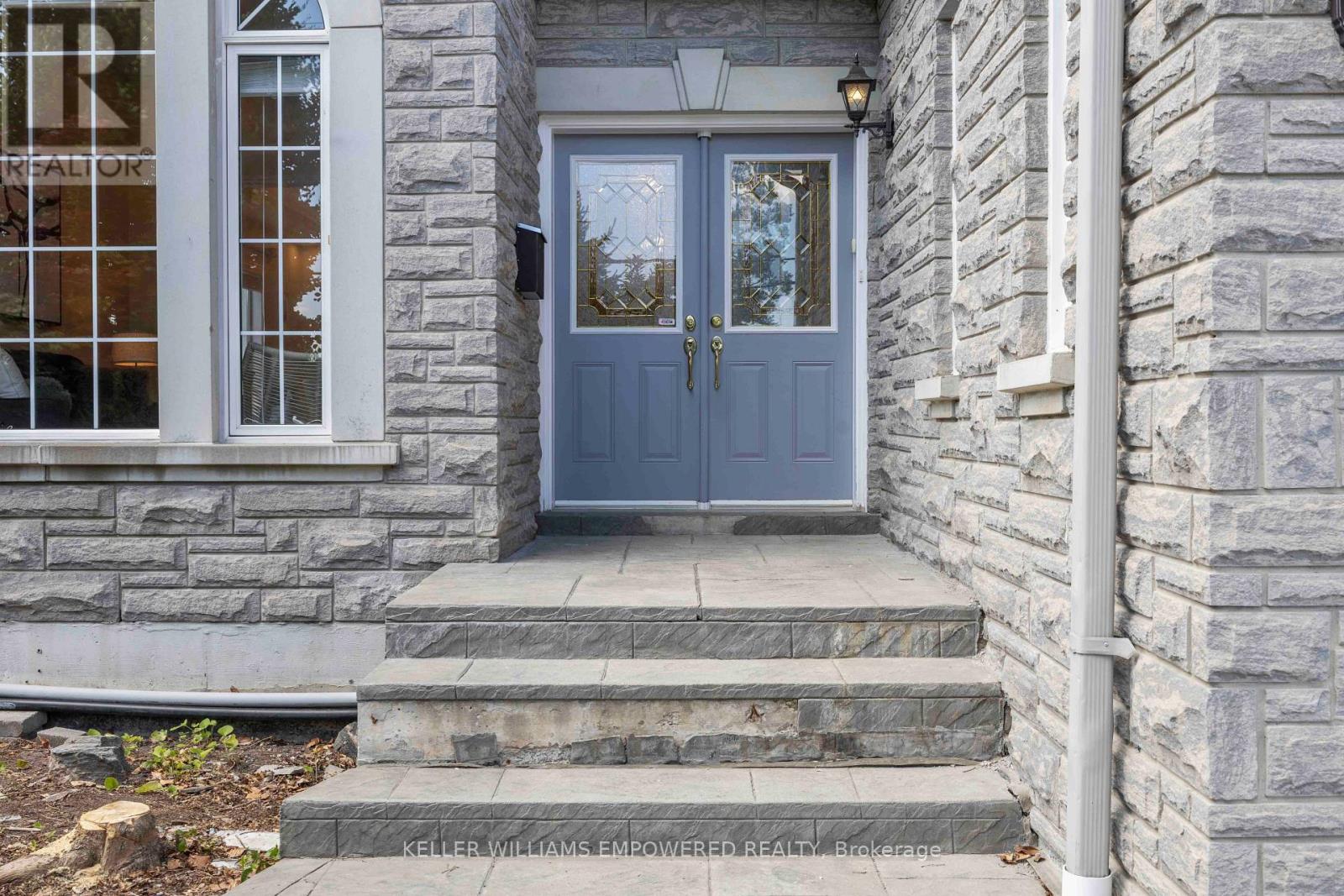 Photo 29 of 60 Brookside Road, Richmond Hill ON
