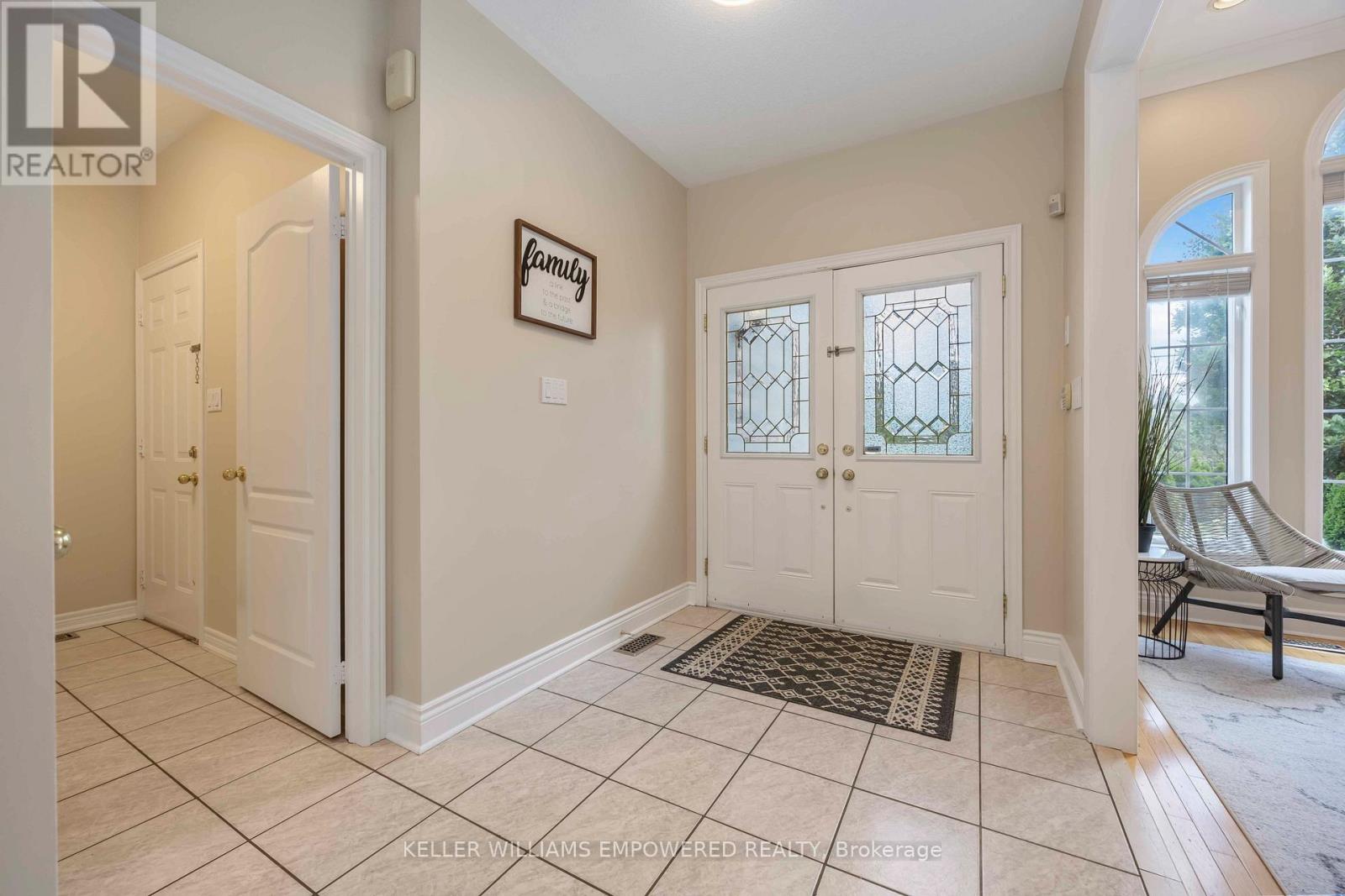 Photo 28 of 60 Brookside Road, Richmond Hill ON