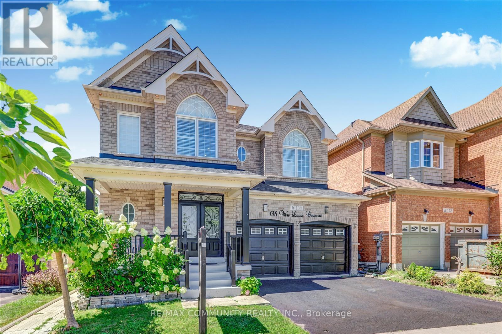 Photo 28 of 138 West Lawn Crescent, Whitchurchstouffville ON