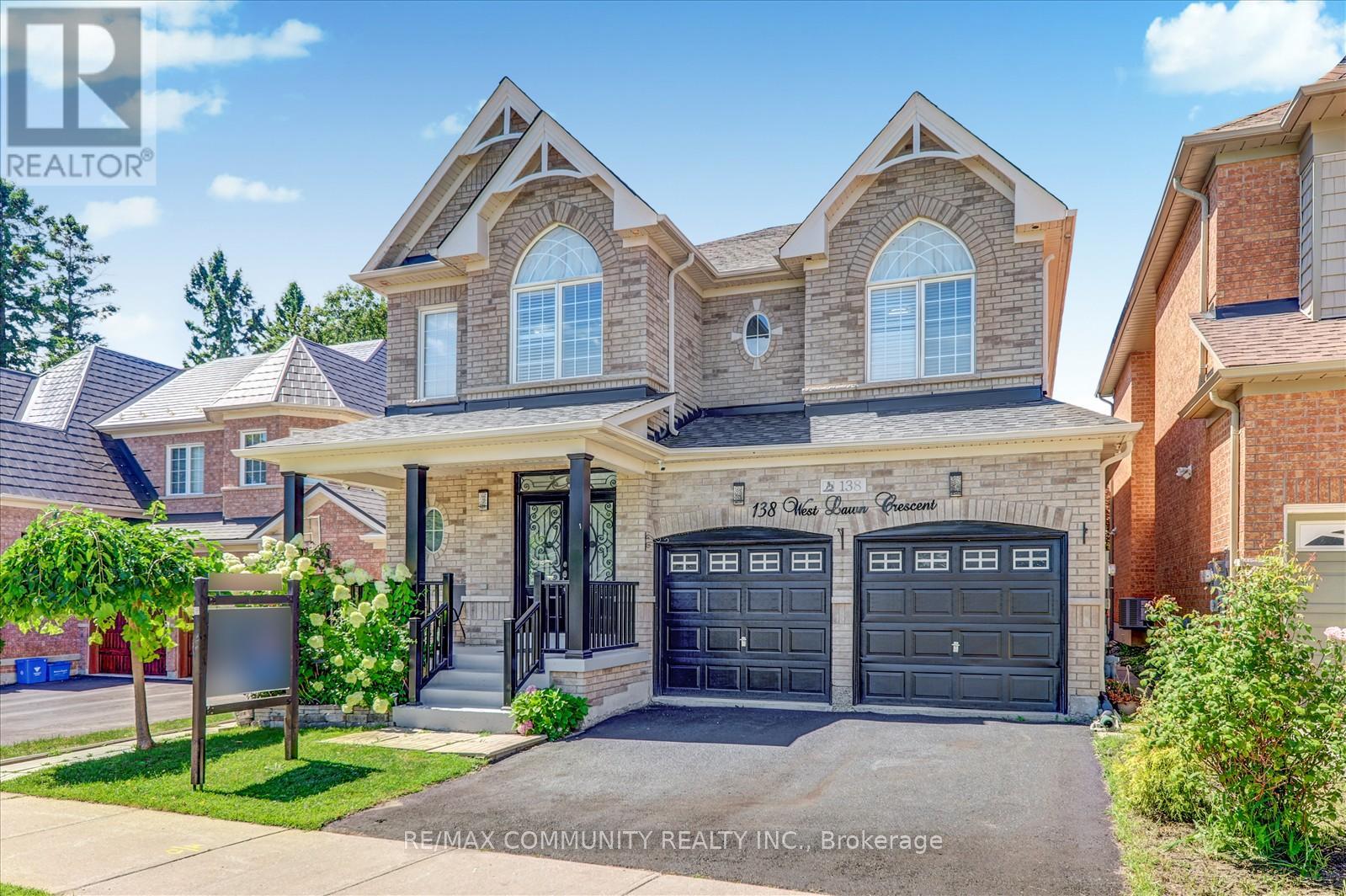 Photo 47 of 138 West Lawn Crescent, Whitchurchstouffville ON