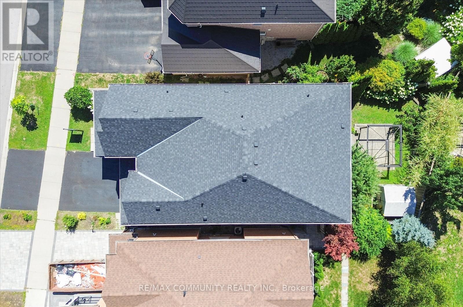 Photo 27 of 138 West Lawn Crescent, Whitchurchstouffville ON