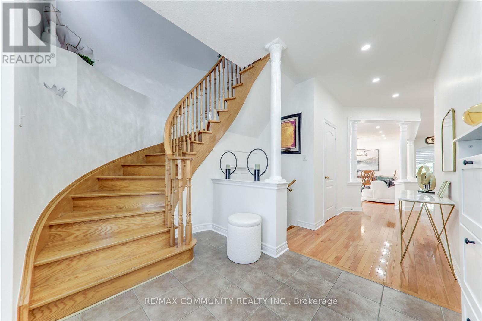 Photo 22 of 138 West Lawn Crescent, Whitchurchstouffville ON