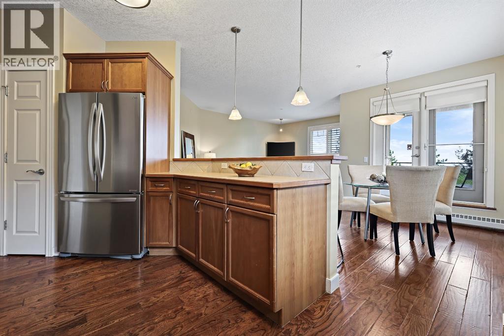 Single Family House for Sale in   Signature Park SW Signal Hill Calgary 