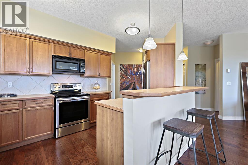 Single Family House for Sale in   Signature Park SW Signal Hill Calgary 