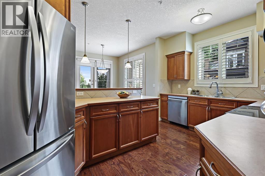 Single Family House for Sale in   Signature Park SW Signal Hill Calgary 