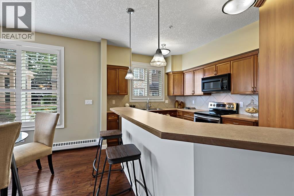 Single Family House for Sale in   Signature Park SW Signal Hill Calgary 