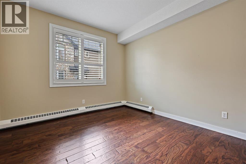 Single Family House for Sale in   Signature Park SW Signal Hill Calgary 