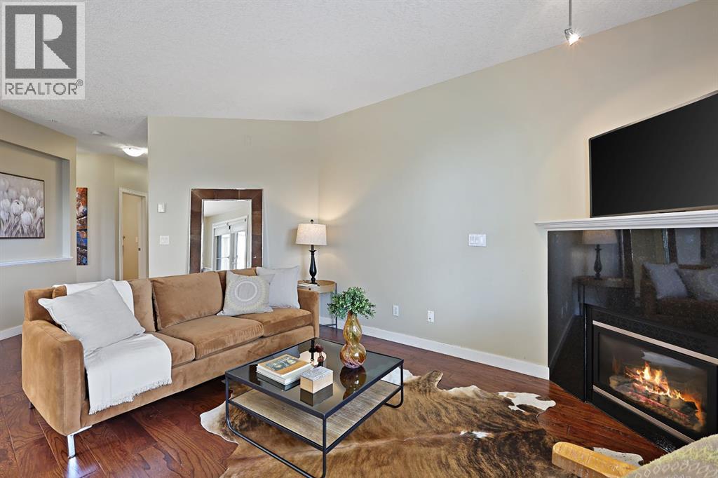 Single Family House for Sale in   Signature Park SW Signal Hill Calgary 