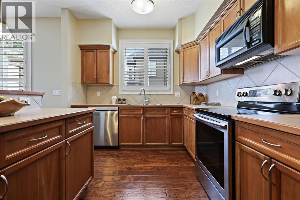 Single Family House for Sale in   Signature Park SW Signal Hill Calgary 