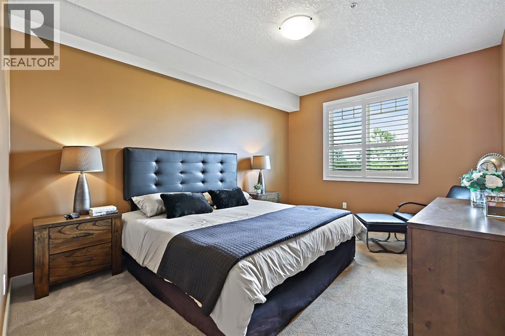 Single Family House for Sale in   Signature Park SW Signal Hill Calgary 