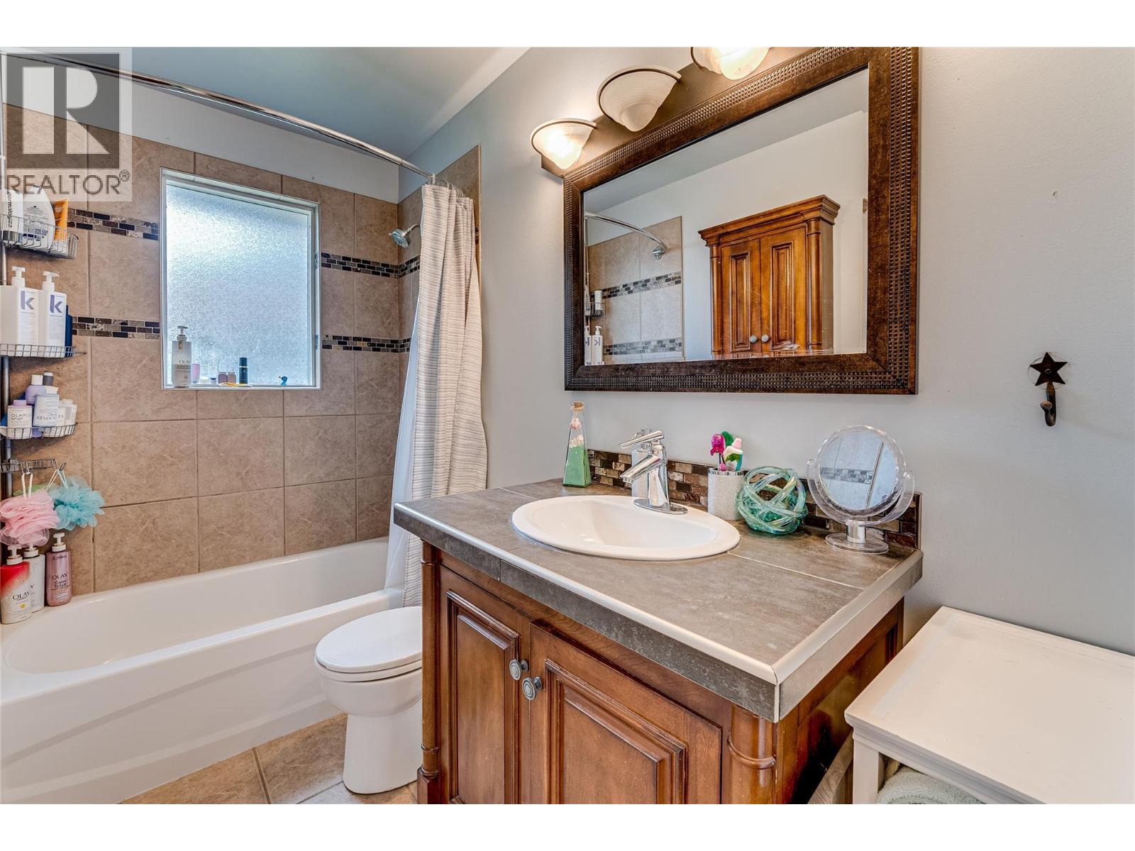 Photo 32 of 2302 42 Avenue, Vernon BC