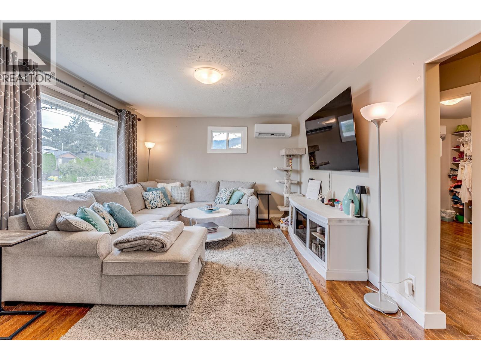Photo 15 of 2302 42 Avenue, Vernon BC