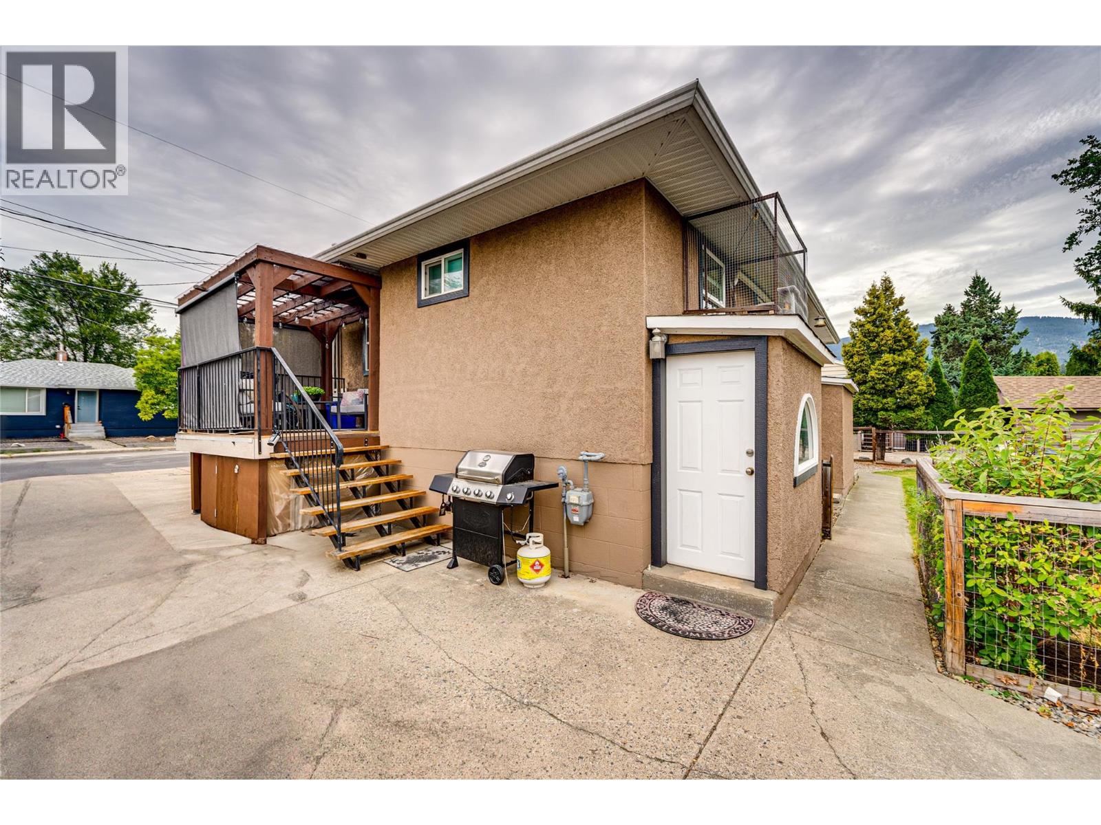 Photo 40 of 2302 42 Avenue, Vernon BC