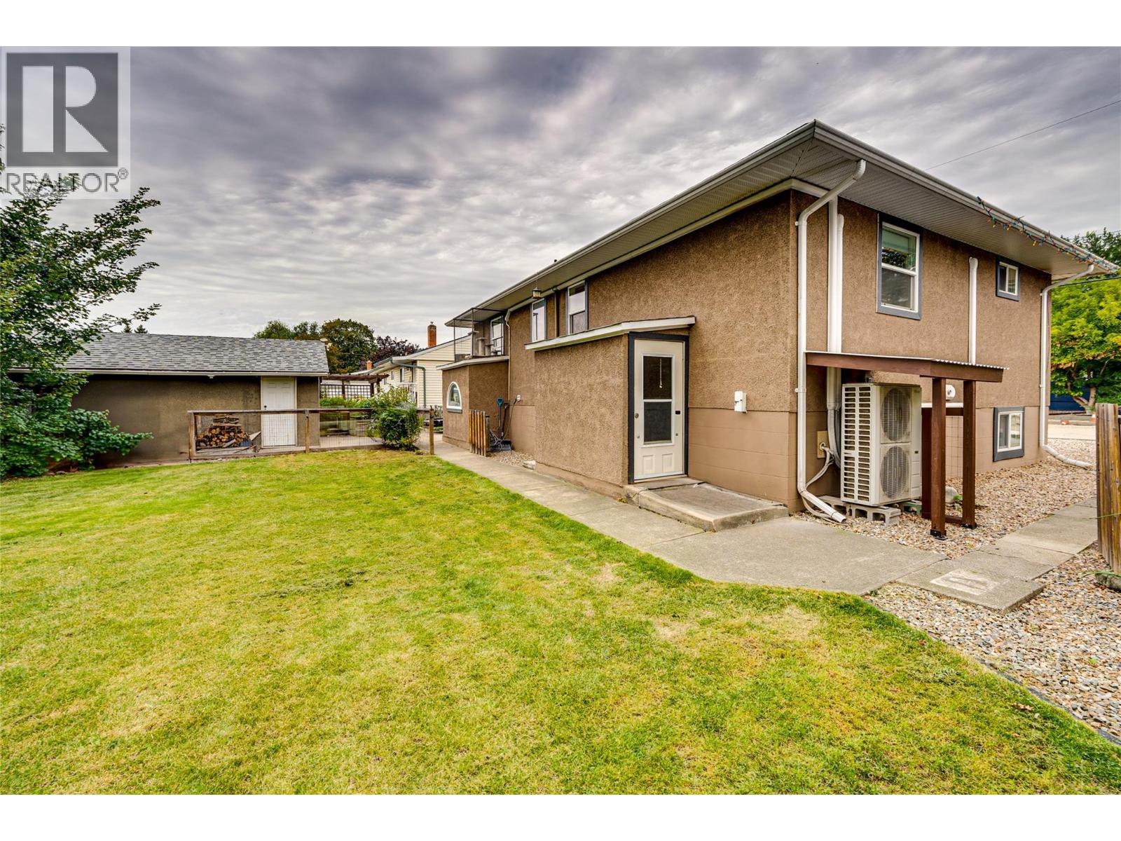 Photo 6 of 2302 42 Avenue, Vernon BC