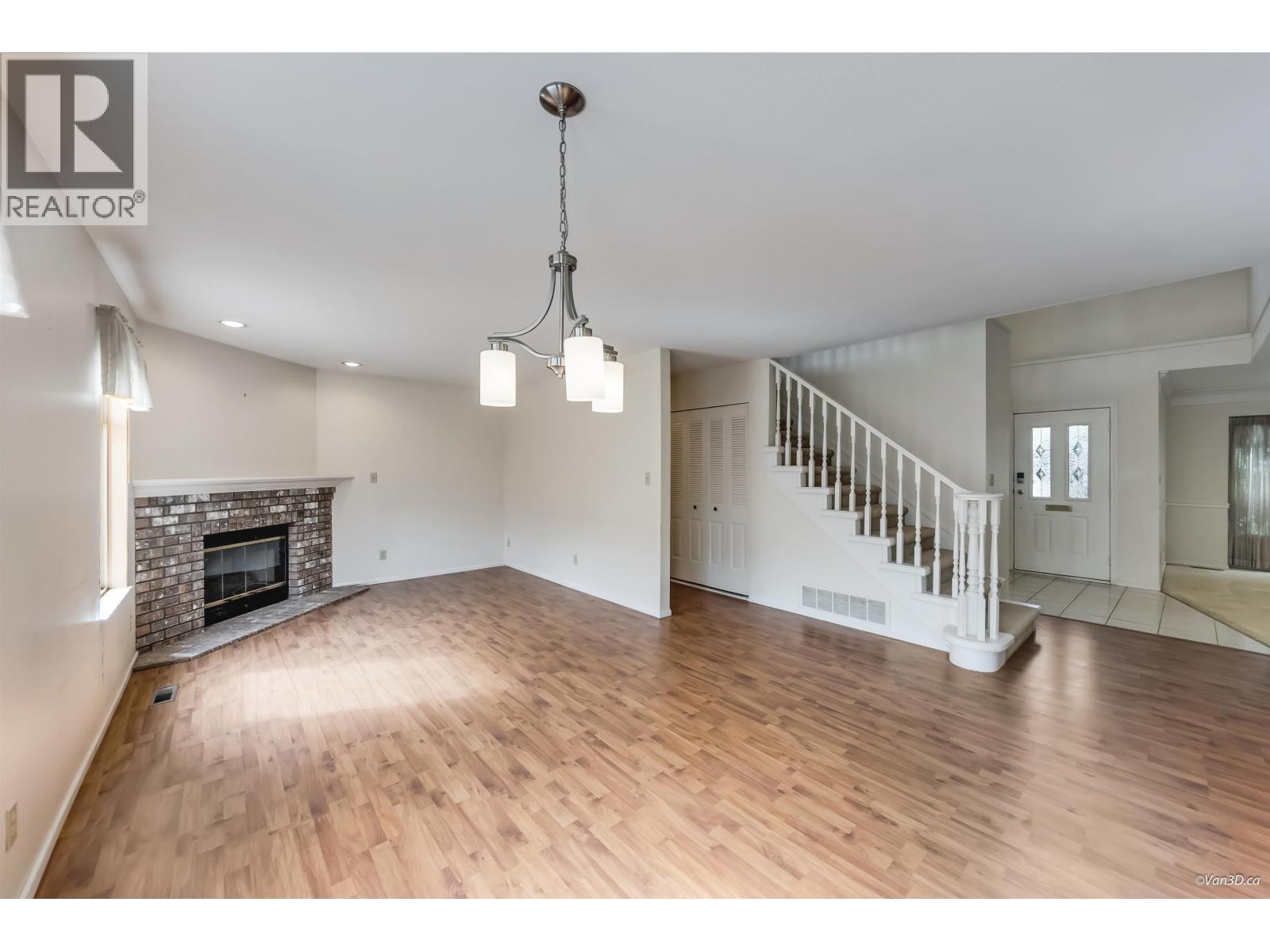 Photo 9 of 5019 Linden Drive, Delta BC