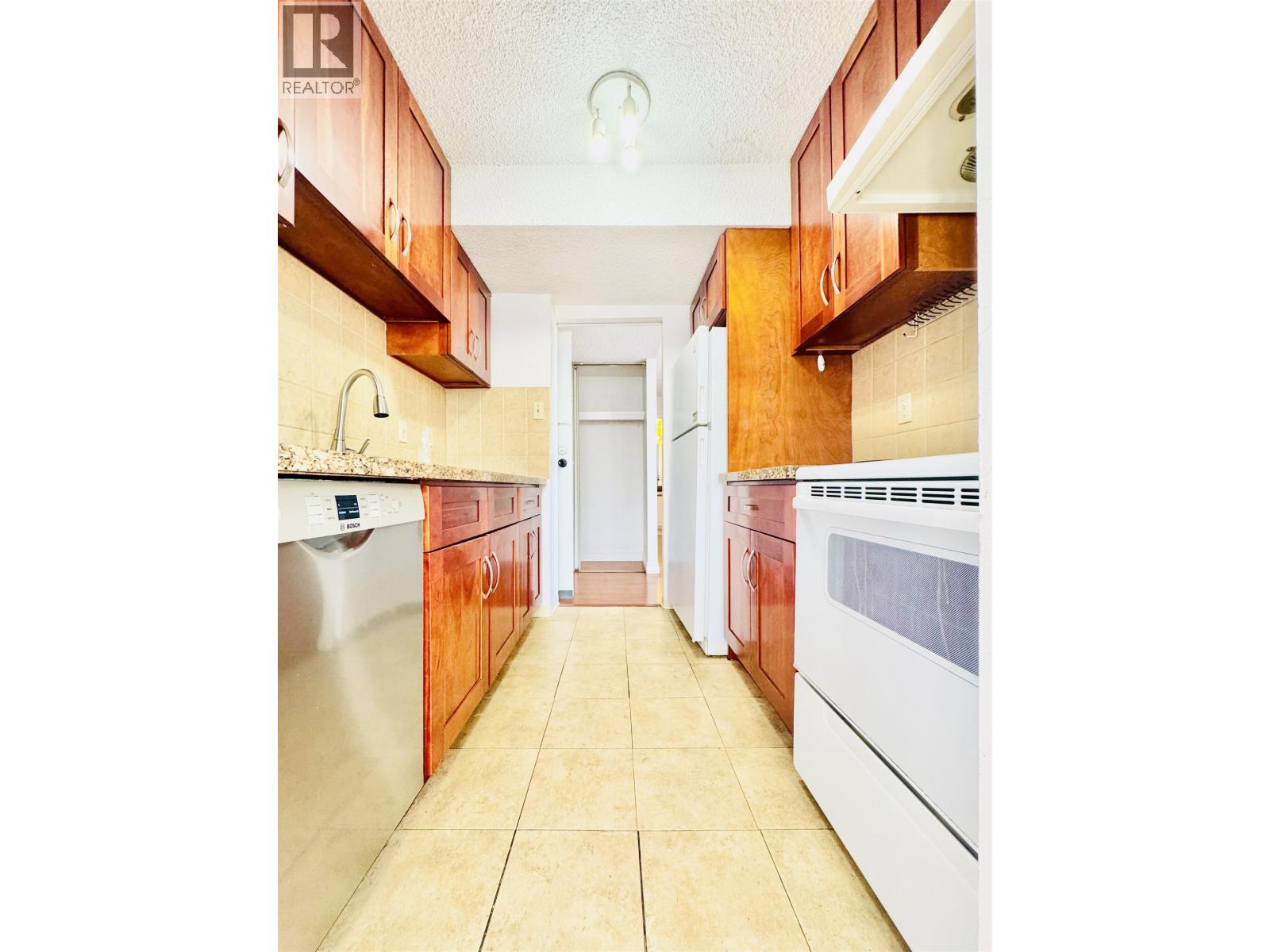 Photo 7 of 1704 4105 Maywood Street, Burnaby BC