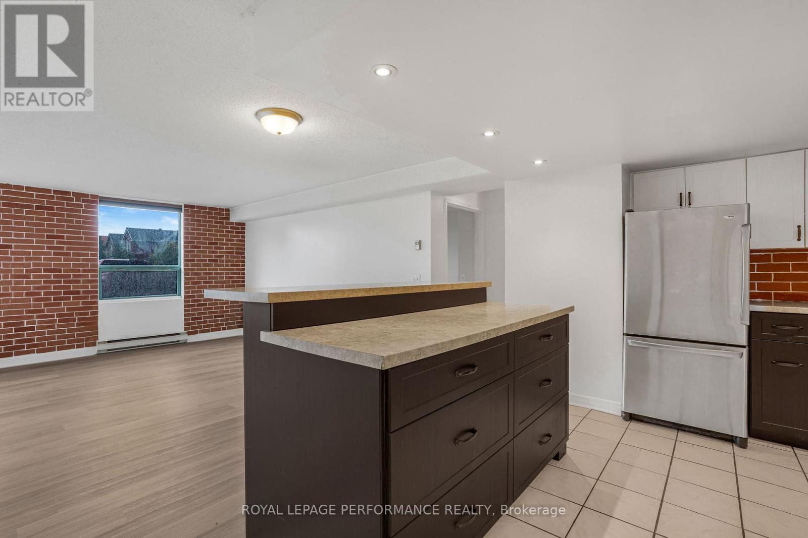 Photo 6 of 104 1440 Heron Road, Ottawa ON
