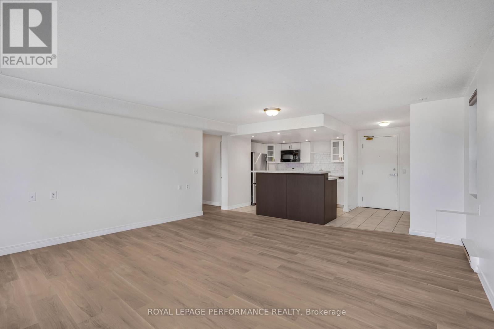 Photo 20 of 104 1440 Heron Road, Ottawa ON