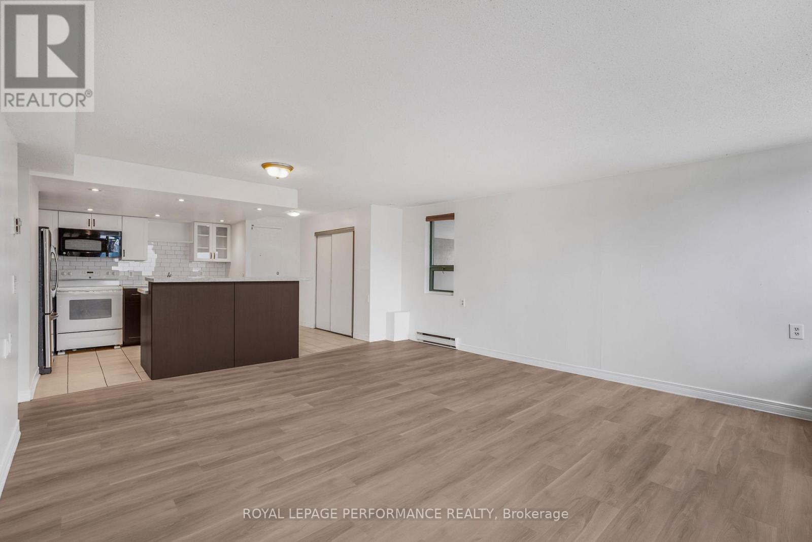 Photo 11 of 104 1440 Heron Road, Ottawa ON
